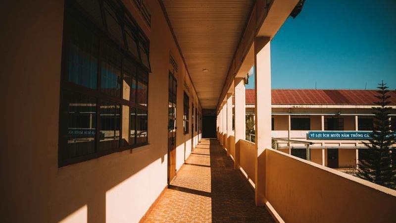 Institut Scolaire Lumière d’Avenir 14